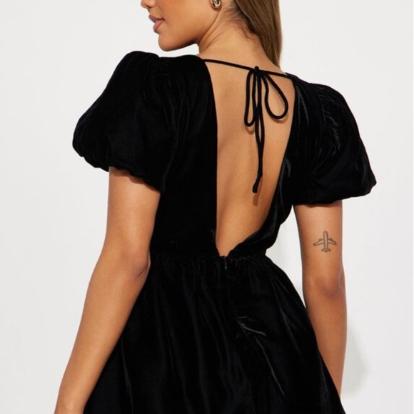 Fashion Nova Always Bubbly Velvet Mini Dress Sz Medium NWT - Picture 2 of 5